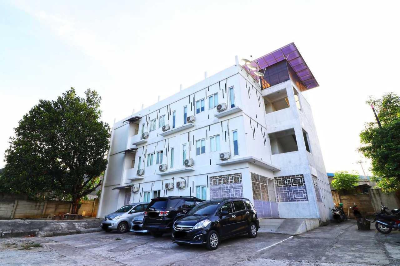 Rumah Kayu Manis Bintaro Jakarta Ngoại thất bức ảnh